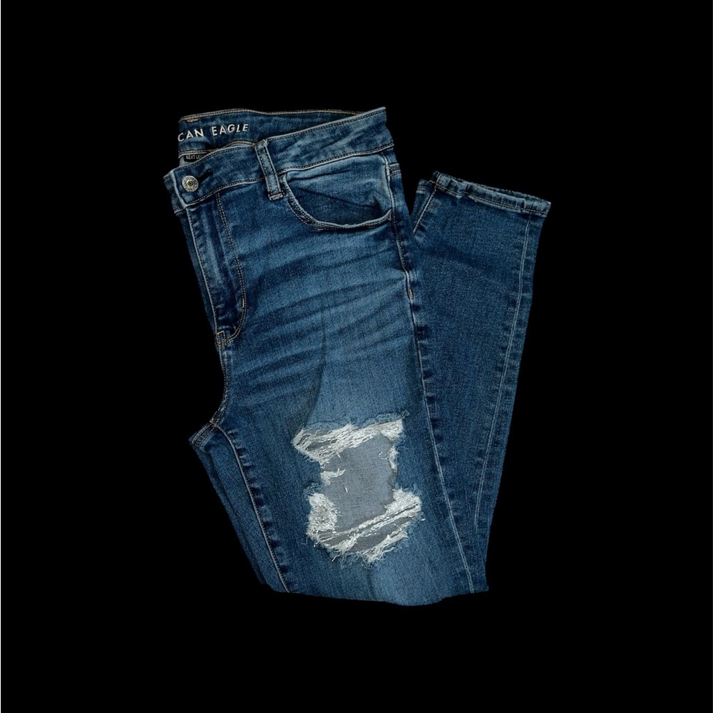 American Eagle Outfitters Women's Blue Distressed Jeans